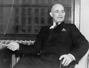 Napoleon Hill portrait, 1937. Photo: New York World-Telegram & Sun Collection / Library of Congress / Public Domain.