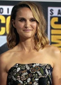 Natalie_Portman Photo by Gage Skidmore, licensed under CC BY-SA 2.0 (cropped)